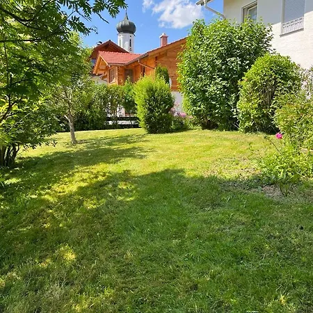 Urlaubswohnung Mit Garten Und Bergblick *
